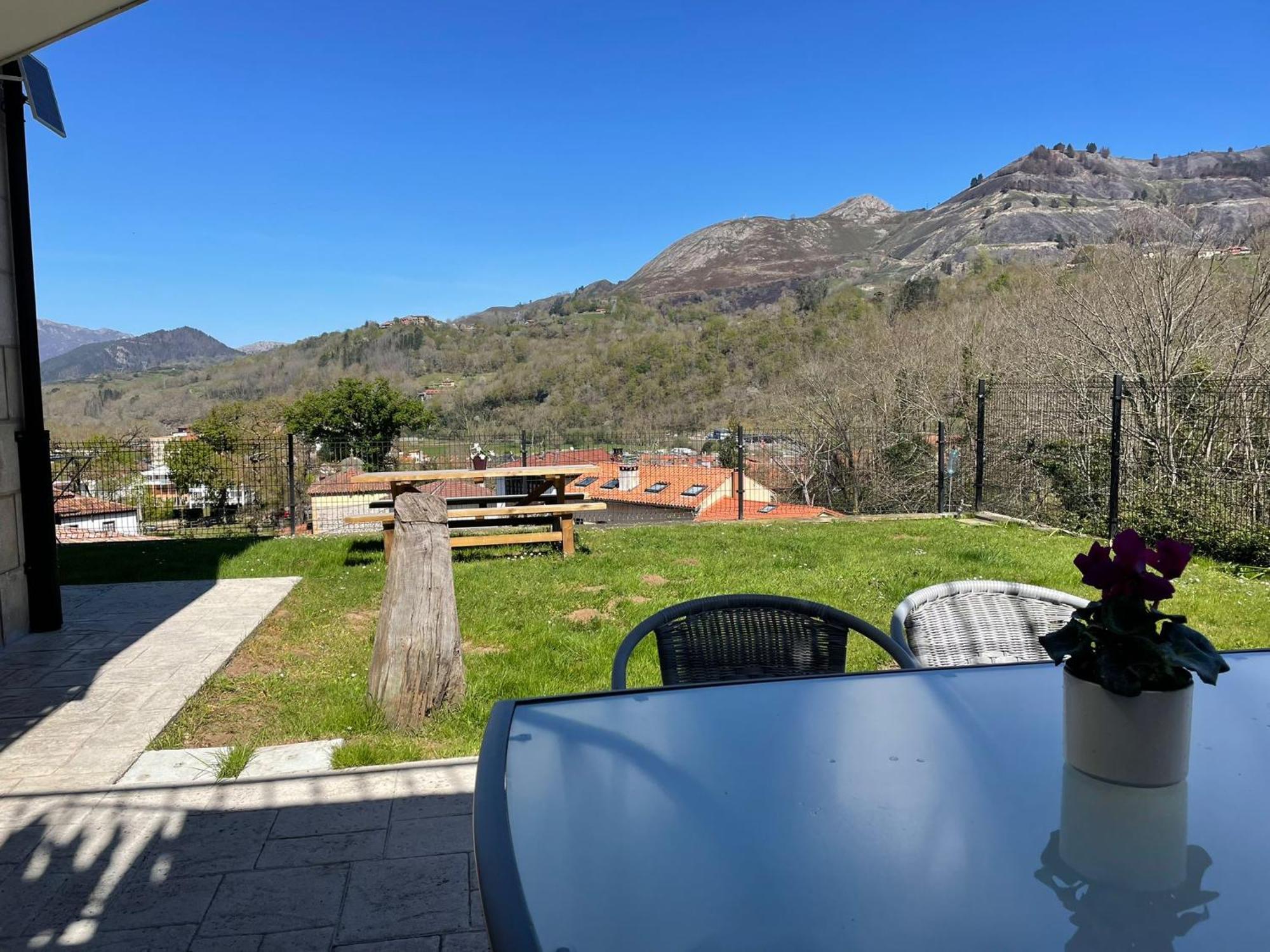 Apartamento Cangas Relax Cangas de Onis Bagian luar foto