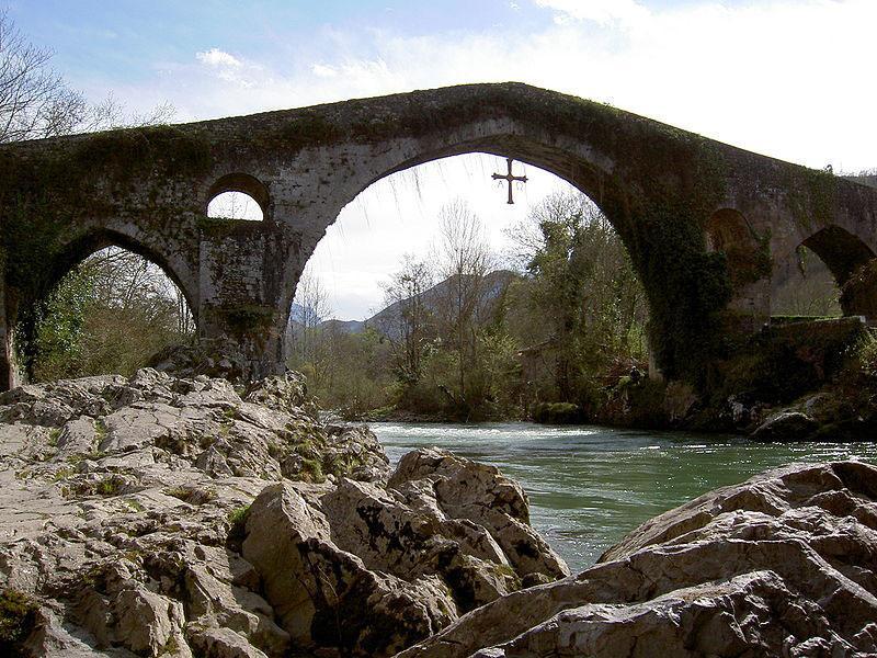 Apartamento Cangas Relax Cangas de Onis Bagian luar foto